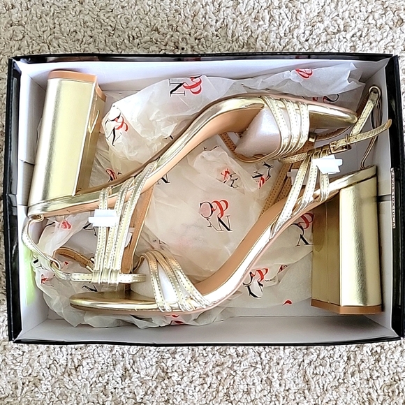 NY&C gold Queen Block Retro heels - Picture 1 of 8